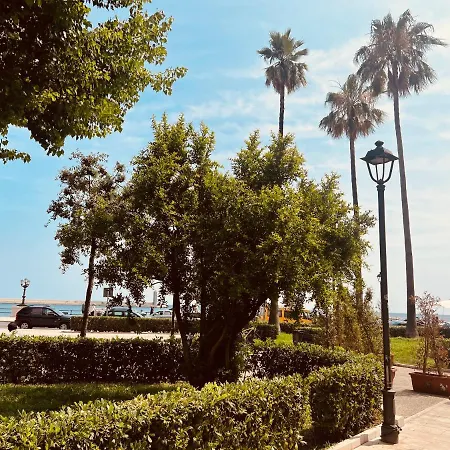 Adua Exclusive アパート