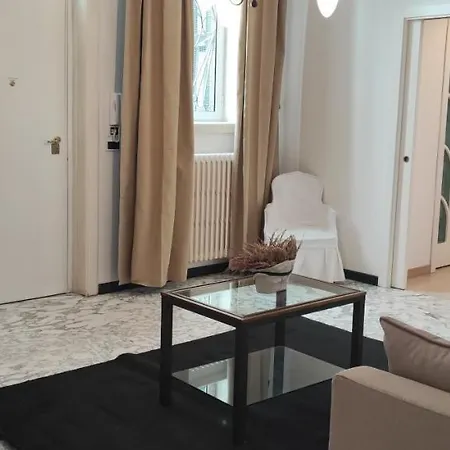 Adua Exclusive バーリ